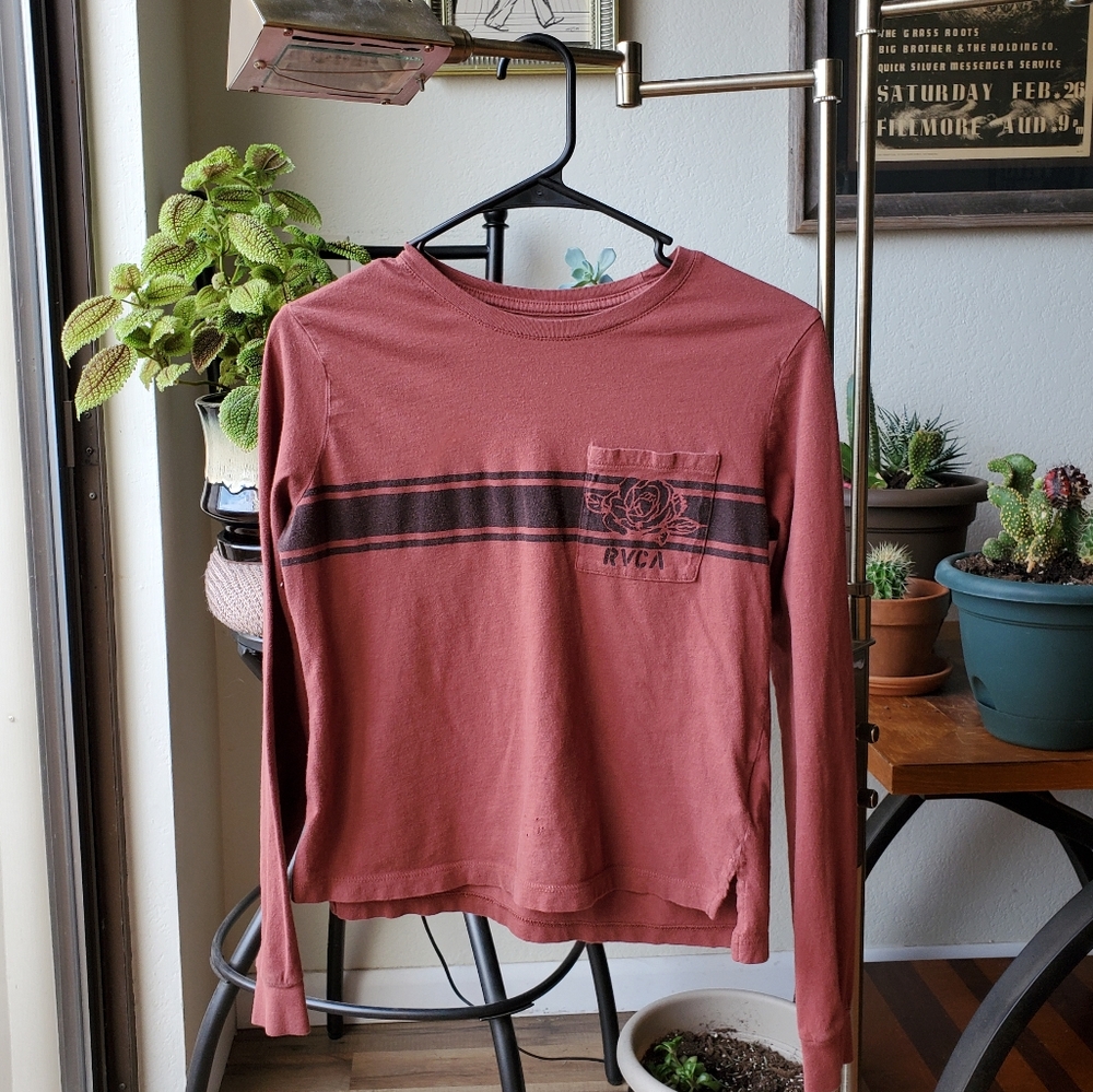 Flower Pocket Red Long Sleeve